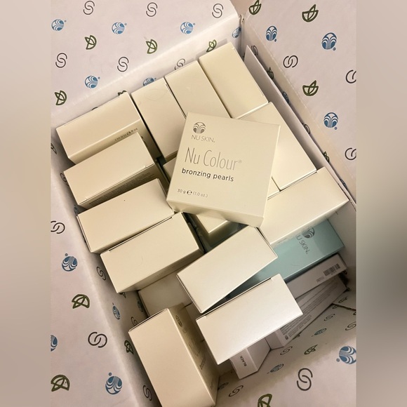 (1) Nu Colour Bronzing Pearls - Picture 5 of 11